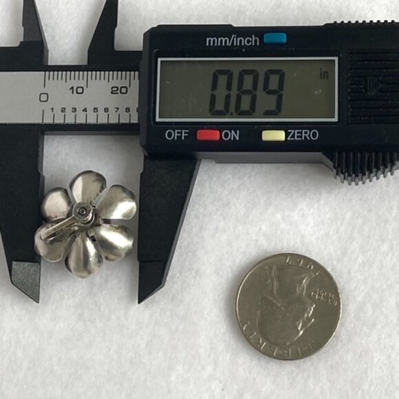 VTG Sterling Silver 925 0.89" 3D Oxidized Layered Flower Screw Back Earrings 8g - Picture 13 of 16